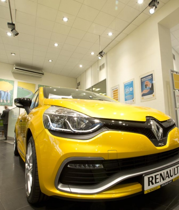 Автосалон Renault